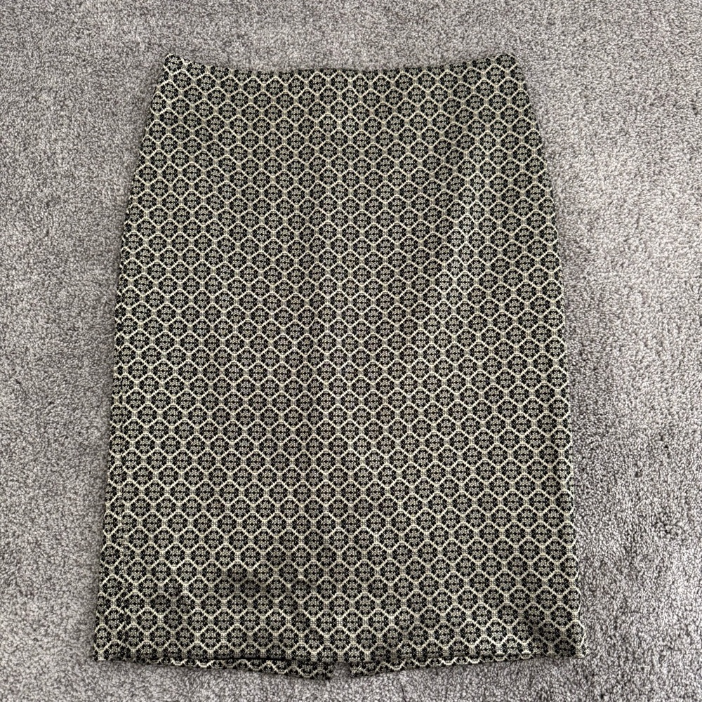 Last Chance-Ann Taylor Black and Gold Pencil Skirt